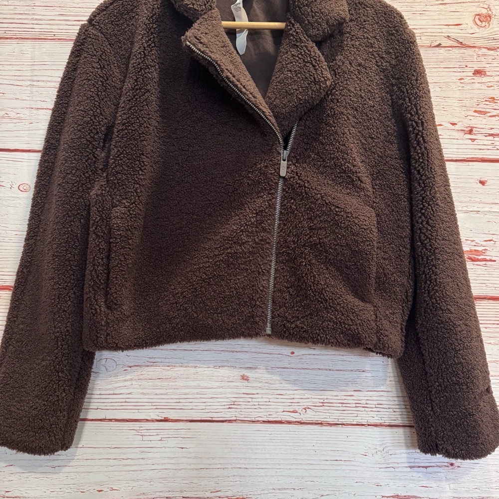 Lululemon Textured Fleece Collared Jacket in Espresso Sz 2 - Picture 7 of 16